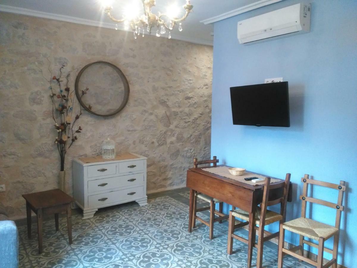 Apartamentos Calanda Luaran gambar