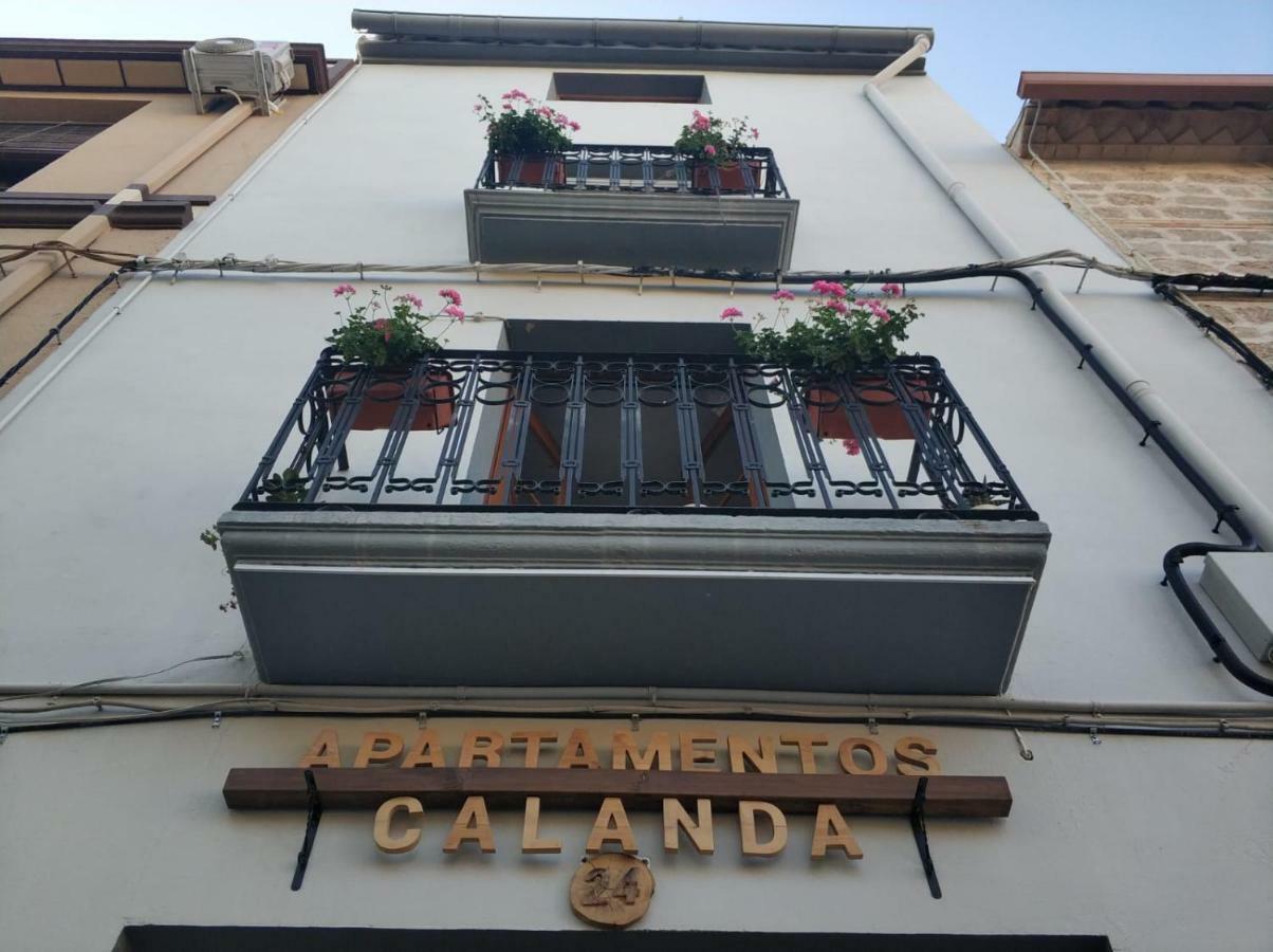 Apartamentos Calanda Luaran gambar